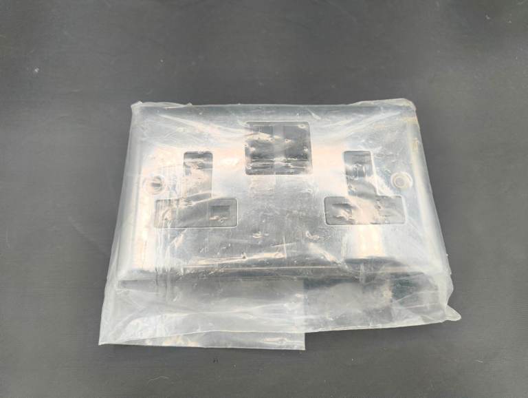 Wall Socket 2 Gang 13A Iridium Great Condition