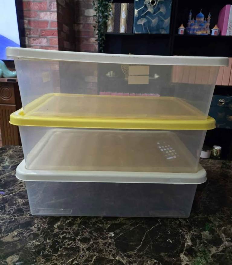 Clear Plastic Storage Boxes with Lids set of 3 – Good Condition