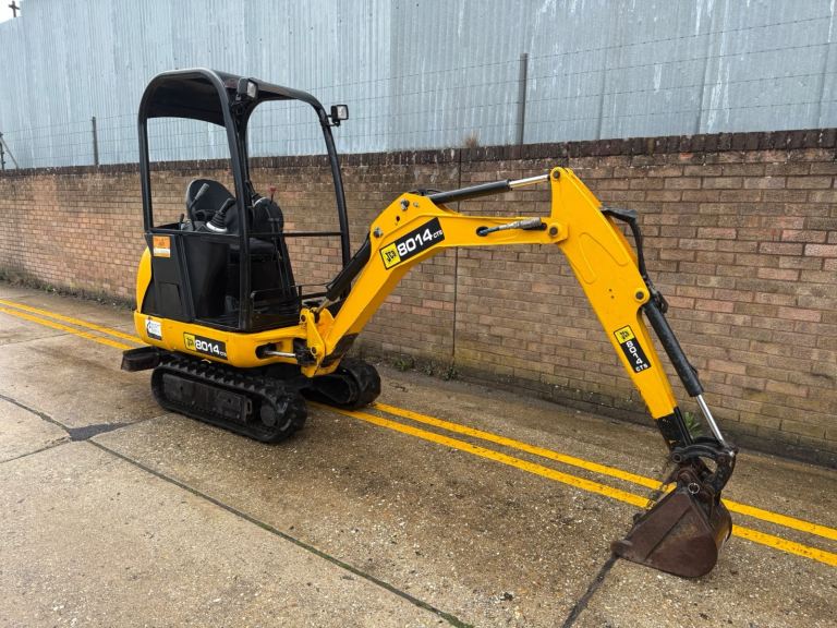 2016 JCB 8014 mini digger, 3 buckets, 2200 hours 