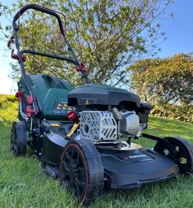 NEW petrol lawnmowers 17”cut 2in1 mowers fully assembled or NEW in the box free local delivery 