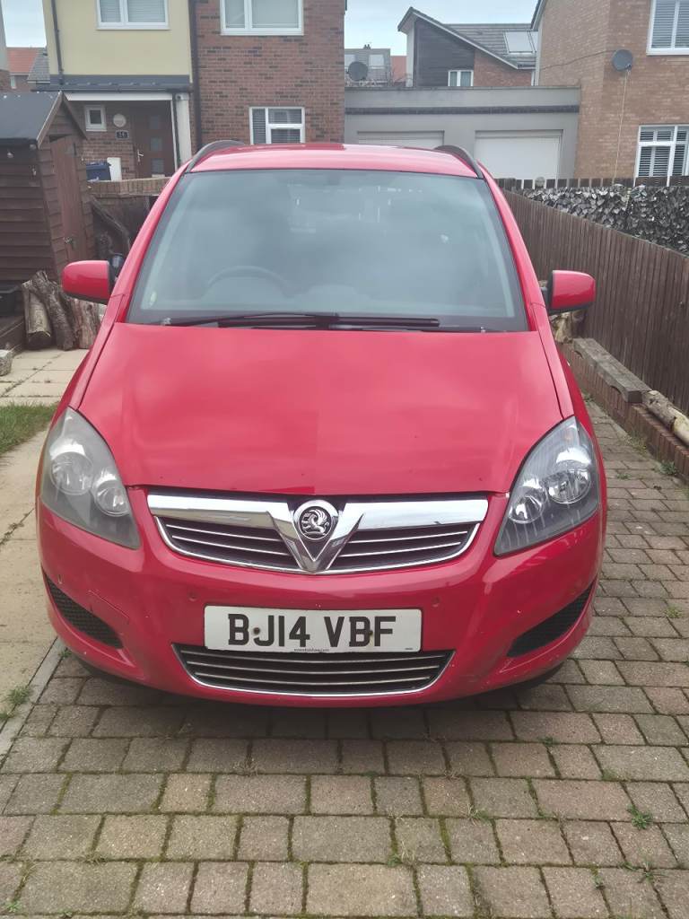 Vauxhall Zafira 7 seater, needs repairs