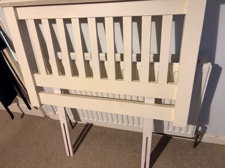 Julian-Bowen solid wood single headboard