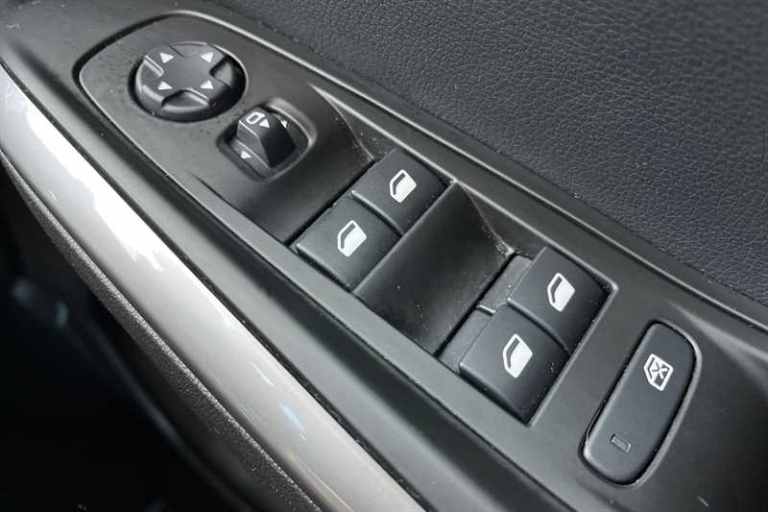 2023 Vauxhall Grandland 1.2 Turbo GS 5dr Auto HATCHBACK PETROL Automatic