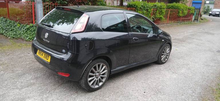  2014 fiat punto 1.4 petrol manual with long mot till 11th march 2027