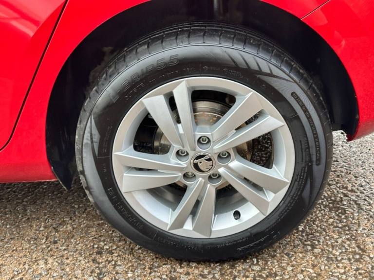 2019 69 SKODA FABIA 1.0 TSI SE HATCHBACK 5DR PETROL MANUAL EURO 6 (S/S) (95 PS)