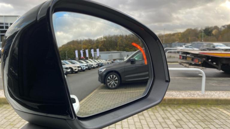 2024 Volvo XC40 2.0 B3 MHEV Ultimate SUV 5dr Petrol Hybrid DCT Auto Euro 6 (s/s) (163 ps) ESTATE ...