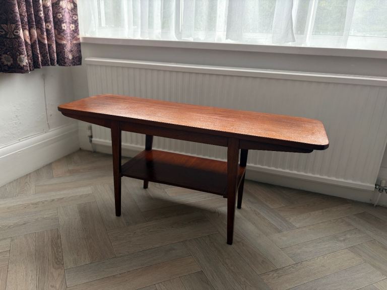 Solid Wood Console Table with Shelf – Good Condition