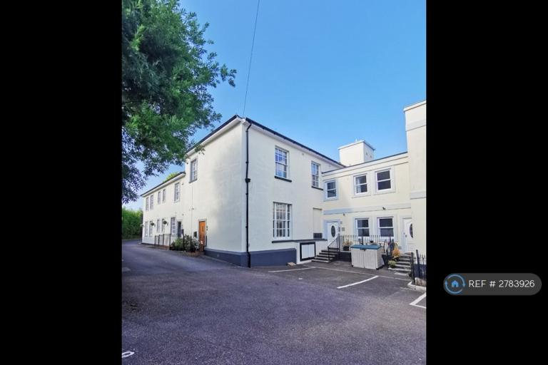 2 bedroom flat in Isleworth Road, Exeter, EX4 (2 bed) (#2783926)