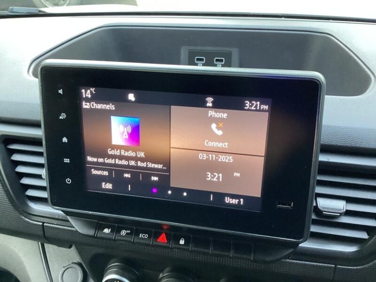 2022 Renault Trafic dCi Blue LL30 Business+ LWB L/R A/C Euro 6 LWB Panel Van Diesel Manual