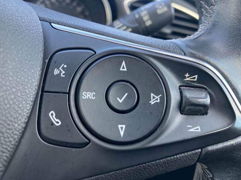 2020 Vauxhall Grandland X 1.2 Turbo Sport Nav 5dr Hatchback PETROL Manual