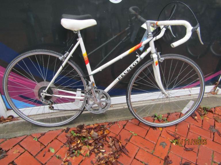 Vintage Peugeot Prestige ladies racer bike