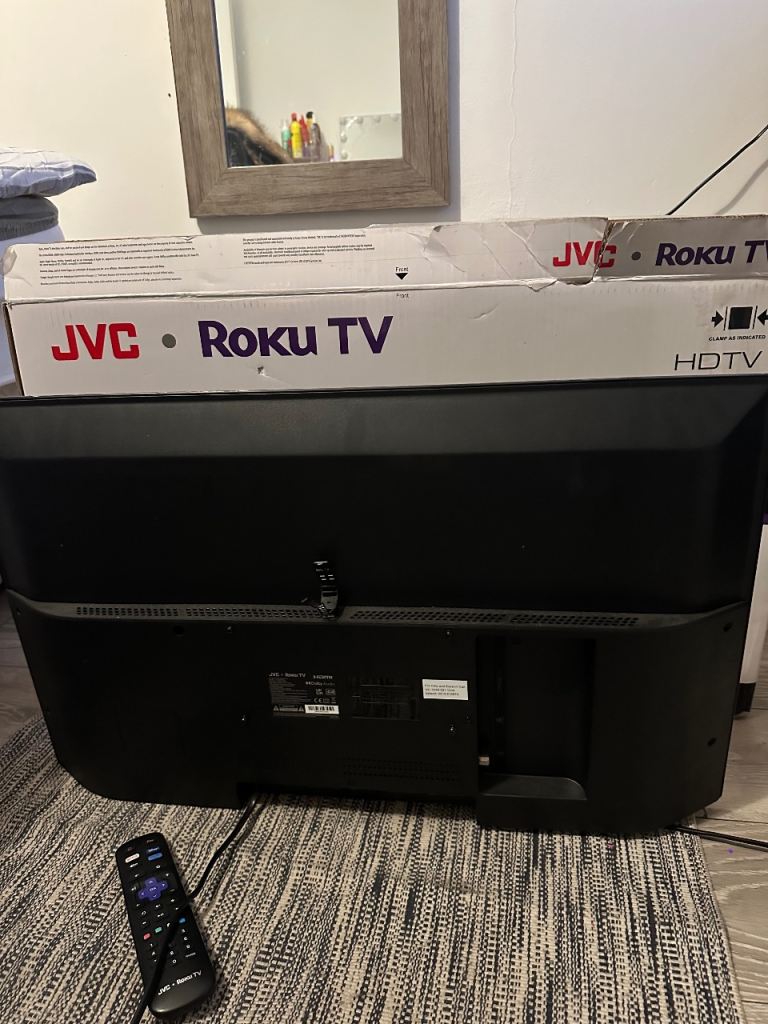 32 inch Roku smart tv 