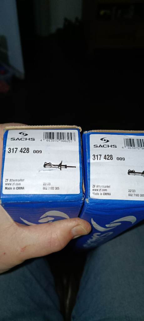 Pair of sachs shock absorbers for Vauxhall Astra and Cavalier 