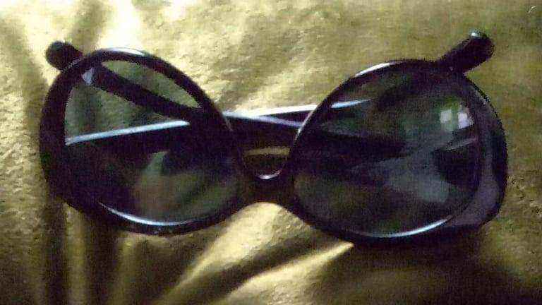 Black Cat Eye Fashion Sunglasses and Case.POST OR COLLECT!