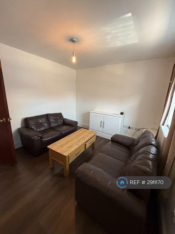 4 bedroom house in Lonsdale Street, Stoke-On-Trent, ST4 (4 bed) (#2911170)