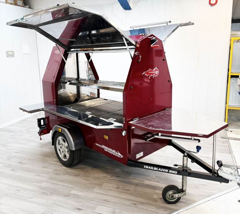 Trailblazer BBQ 600 Streetmaster BBQ Smoker Trailer 