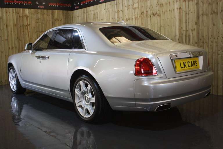 ROLLS-ROYCE GHOST 6.6 V12 2012
