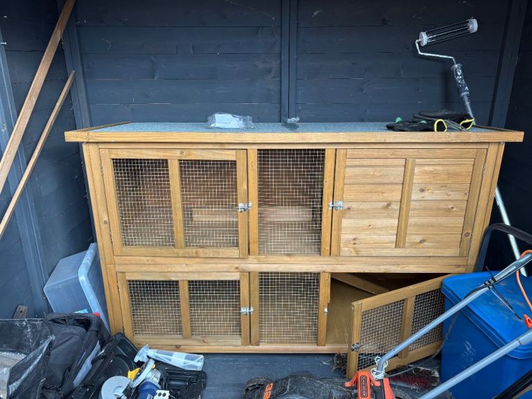 Large 5ft Wooden Rabbit or Guinea Pig Hutch - COLLECTION ONLY
