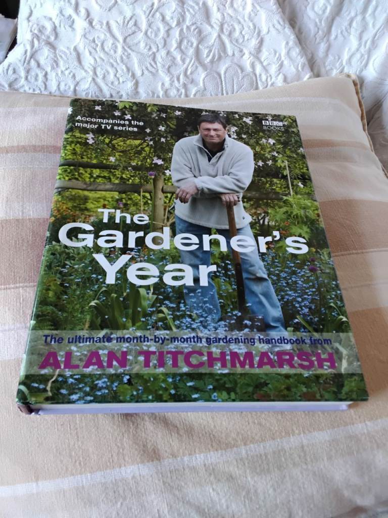 The Gardener's Year by Alan Titchmarsh – Gardening Handbook