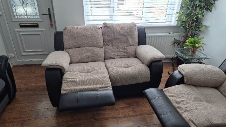 Comfortable Reclining Sofa and Armchair Set – Fair Condition