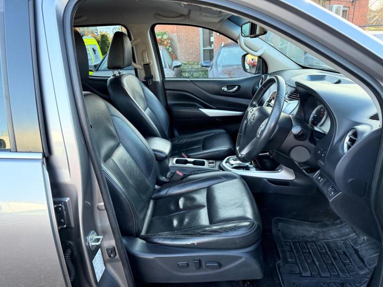 2016 Nissan Navara 2.3 dCi Tekna Auto 4WD Euro 5 4dr PICK UP Diesel Automatic