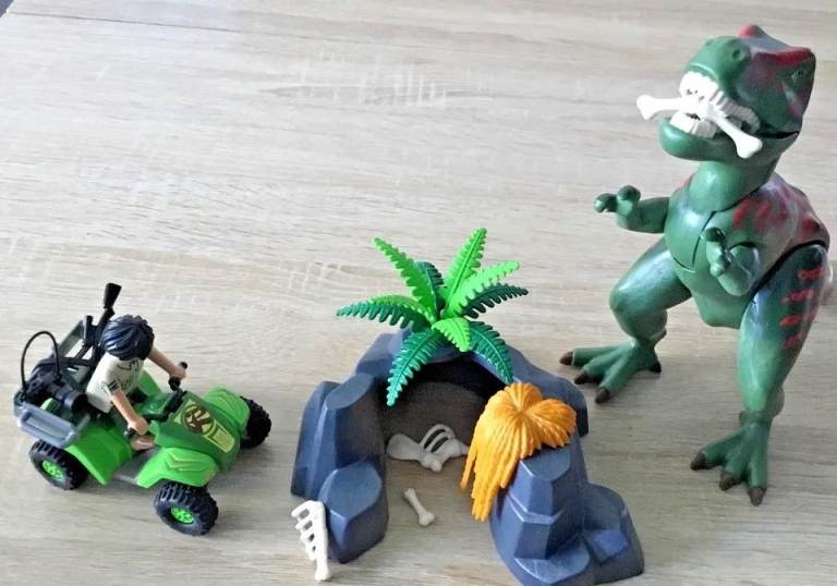 Playmobil  DINOSAUR SET WITH T-REX & EXPLORER
