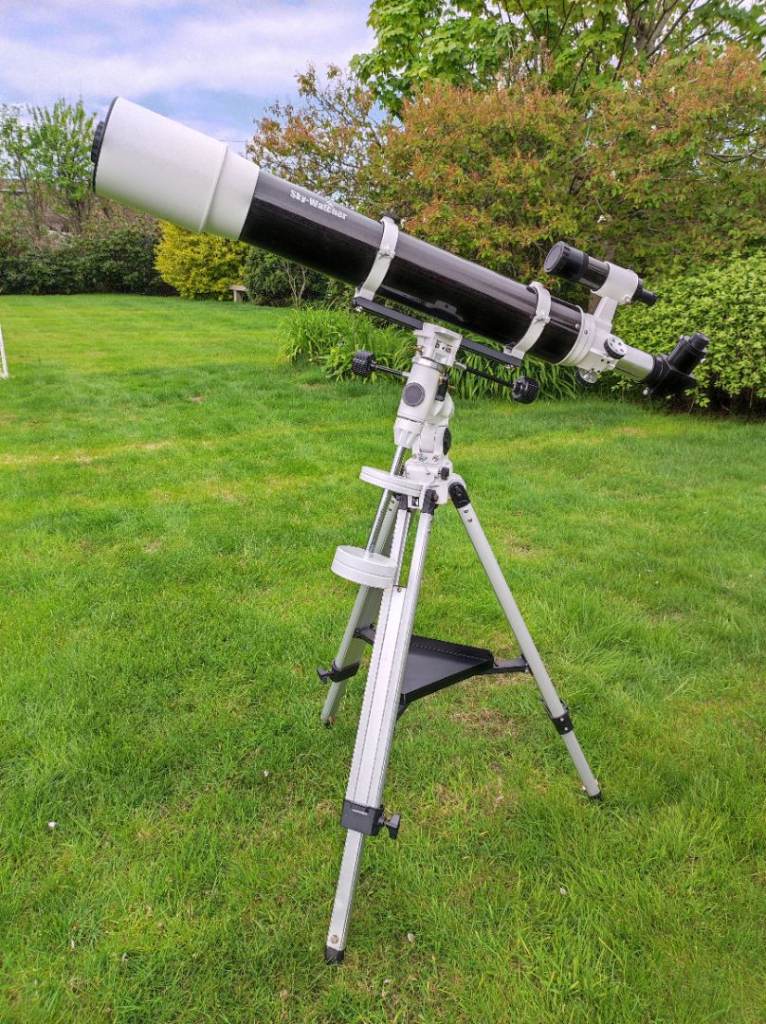 Sky-Watcher Evostar-120 (EQ3-2) Achromatic Refractor Telescope