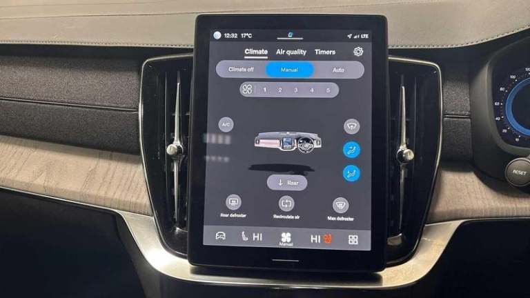 2025 Volvo XC90 Ultra T8 AWD Plug-in hybrid Electric/Petrol Dark 7 Seats Automatic SUV Hybrid Aut...