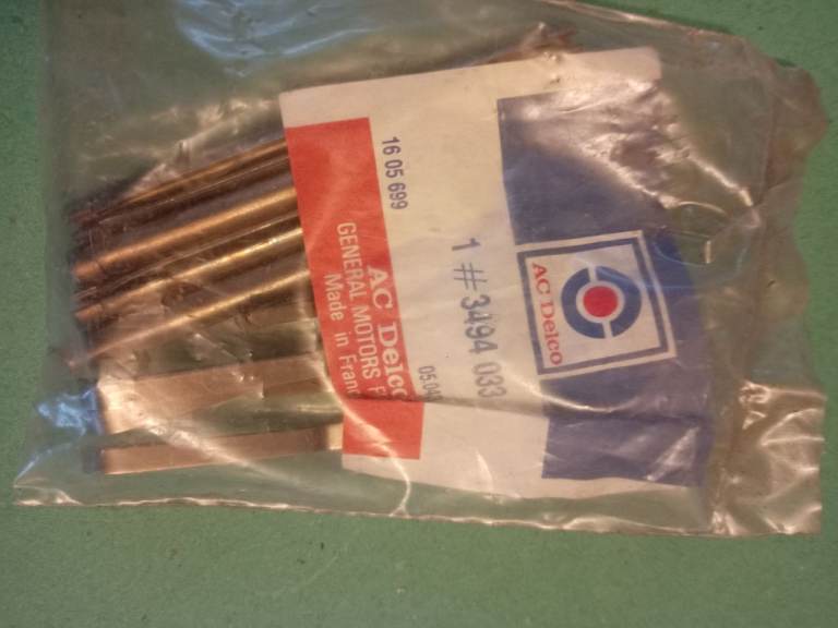 Vauxhall Astra Mk1, Mk2 & Nova brake pad fitting kit