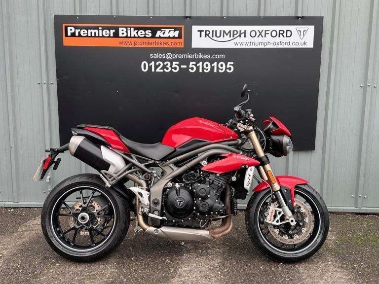 Stunning 2016/66 Triumph Speed Triple 1050 S Motorcycle