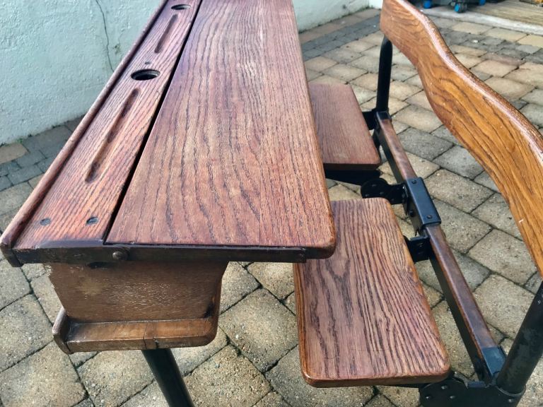 😎BEAUTIFUL 😎OLD SCHOOL DESK FROM STRANDTOWN PRIMARY SCHOOL 😎