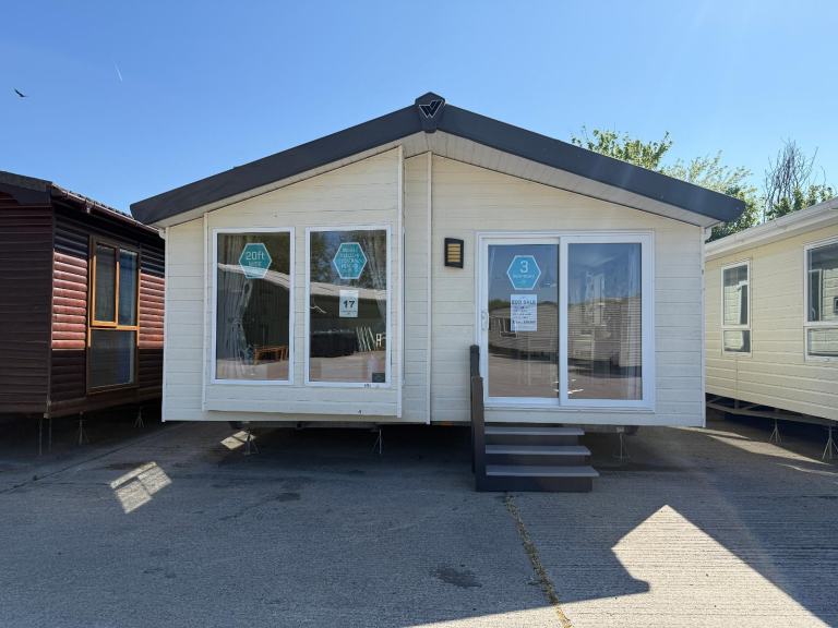 3 Bed 40x20ft Twin Lodge - DG, CH, Furniture, Ensuite - Offsite Sale / Own Land