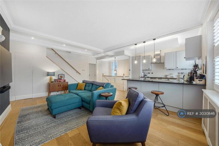 3 bedroom flat in King Henrys Road, London, NW3 (3 bed) (#3030846)