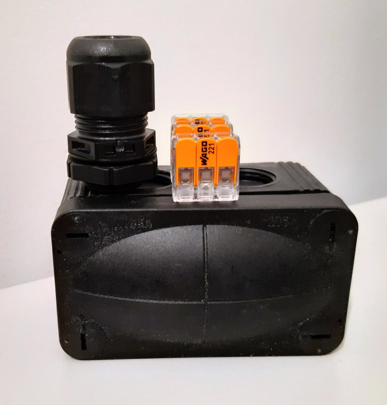 WISKA Weatherproof Outdoor Electrical Junction Box, WISKA 20mm Cable Gland, 3 WAGO connectors