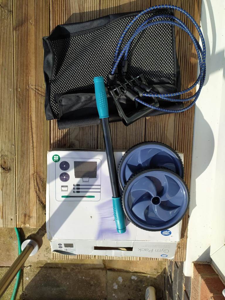 Gym Pack Excercise band and AB roller