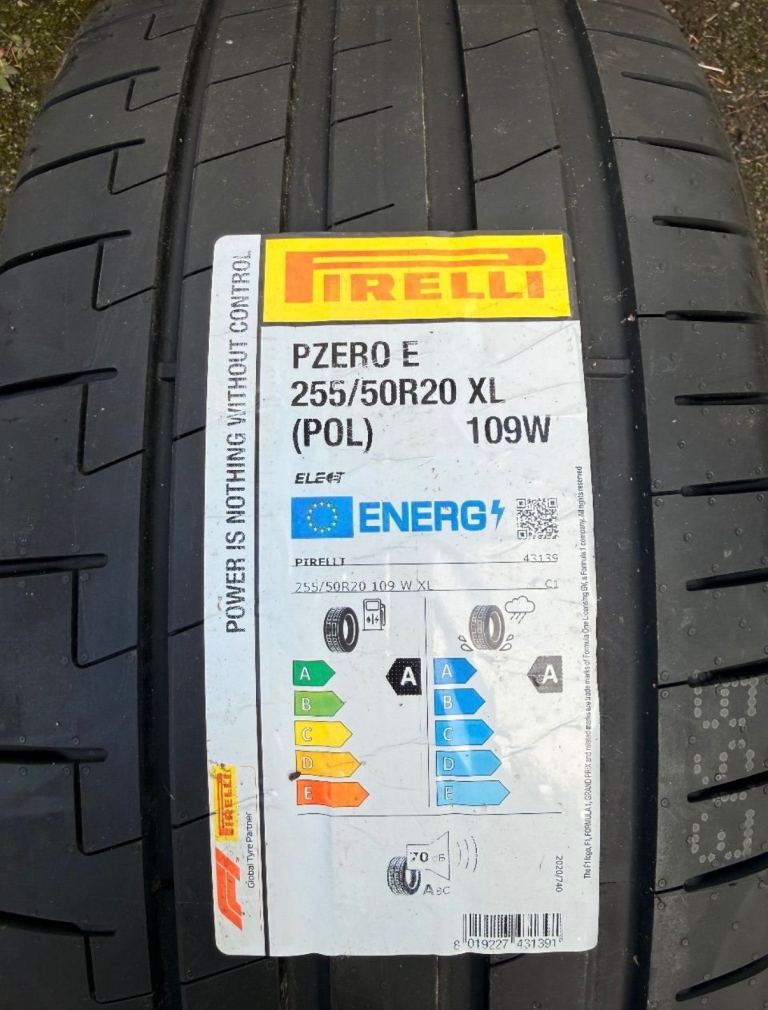 Pirelli tyre PZERO E 255/50R20 XL
