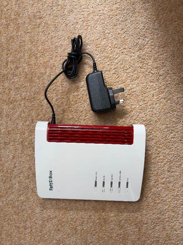 VM FRITZ!Box 7530 Wireless DSL Router with Power Supply