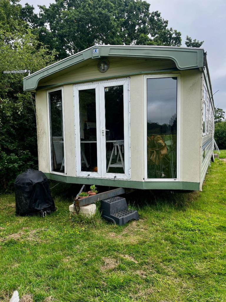 Super Empress two bedroom 39×12 Mobile Home For Sale