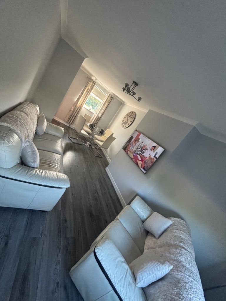 2 Bedroom Furnished Property to Let 