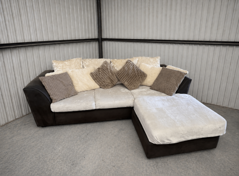 DELIVERY AVAILABLE - Brown 3 Seater Corner Sofa 