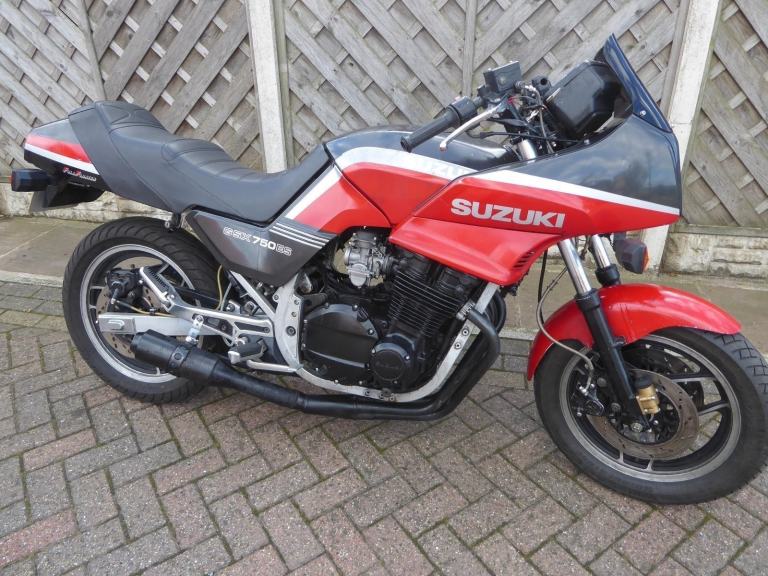 SUZUKI GSX 750 ES E REG HAD IT STARTED SOLD AS PROJECT NEW CHAIN-SPROCKETS