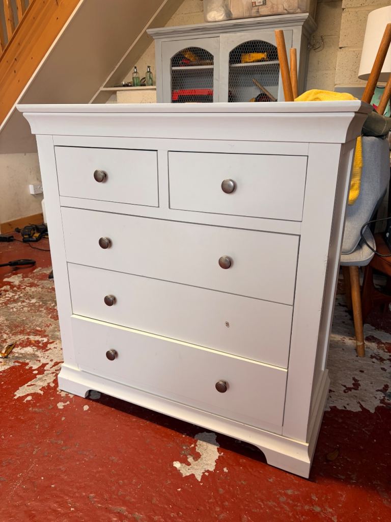 Cotswold chest of drawers