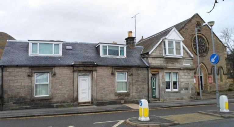 3 bedroom furnished house to rent 