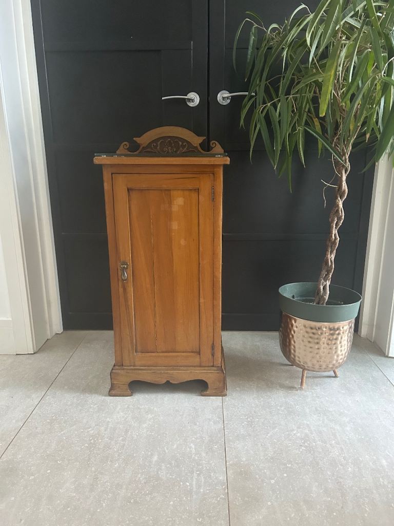 Vintage cabinet
