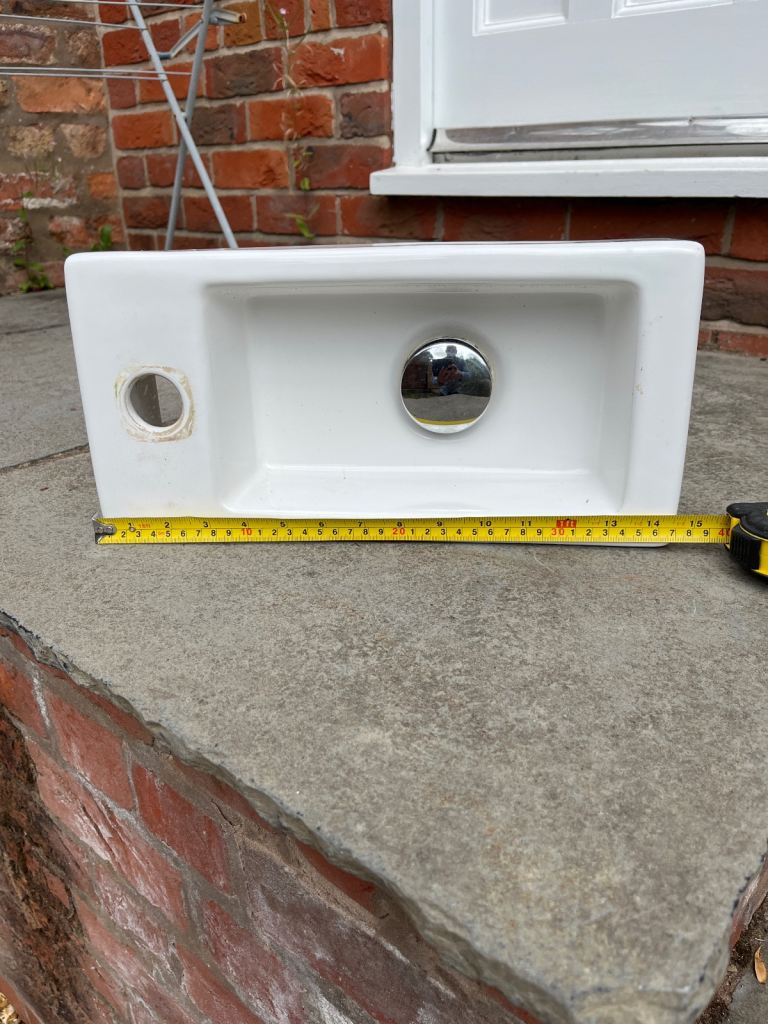 Small cloakroom basin sink 