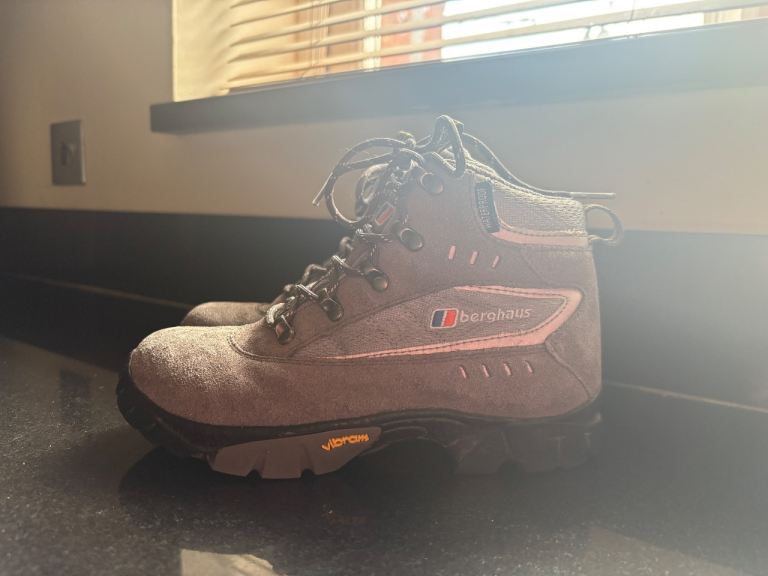 Kids berghaus walking boots. Size 13 uk