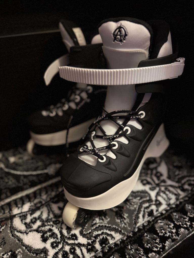 Anarchy Revolution II skates