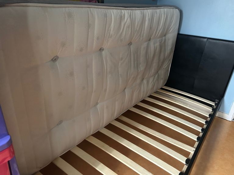 Single bed with mattress 