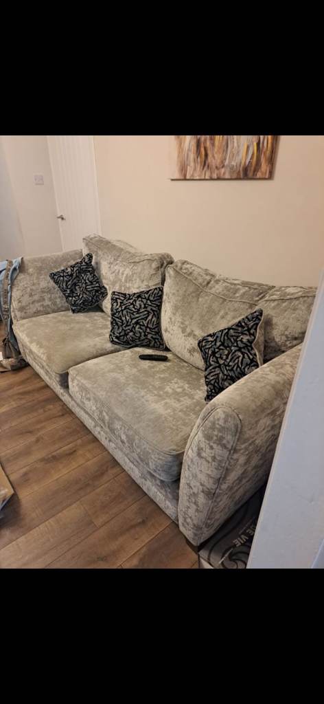 Comfy Grey Fabric Sofa – Good Condition, Includes Cushions