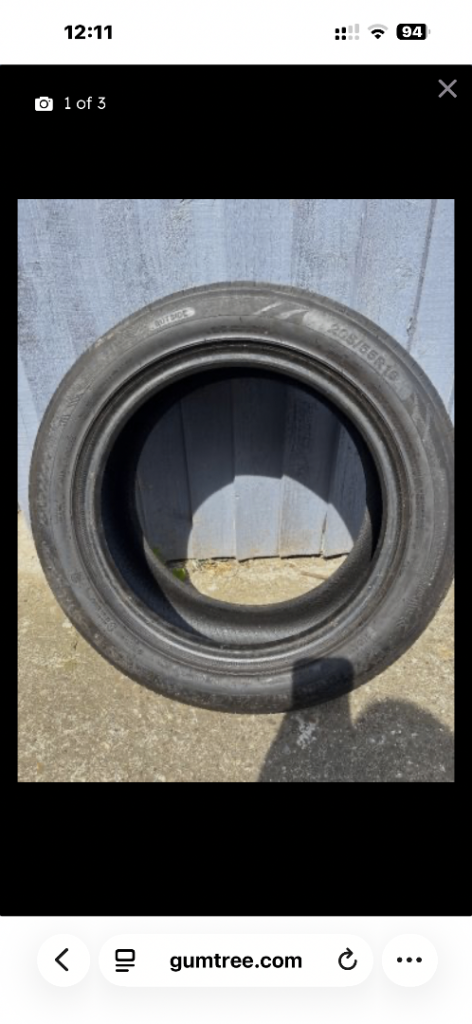 205 55 R16 91v 5mm remaining car tyre